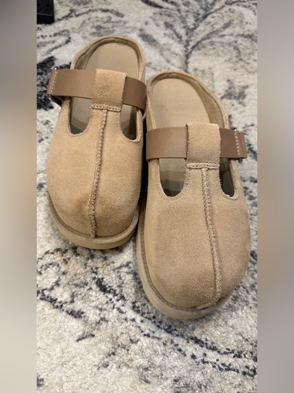 UGG GoldenStar Hi Clog